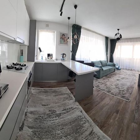 Апартаменти Apartament Coresimall Брашов Екстер'єр фото