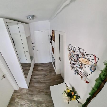 Апартаменти Apartament Coresimall Брашов Екстер'єр фото